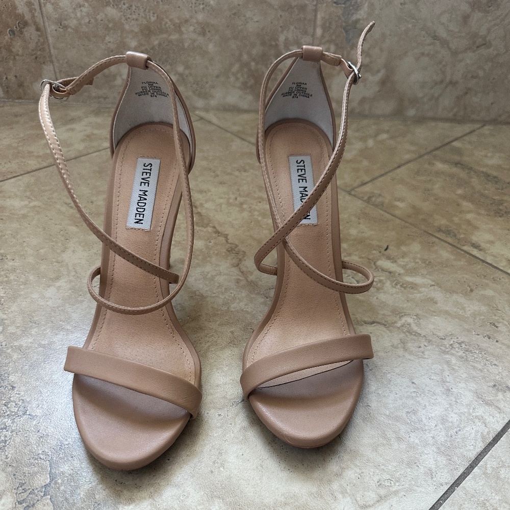 Nude strappy heels Steve Madden size 8